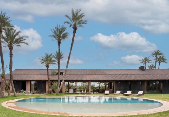 Villa in Marrakech Palmeraie - KERGONDÉ - Private pool, tennis and padel courts