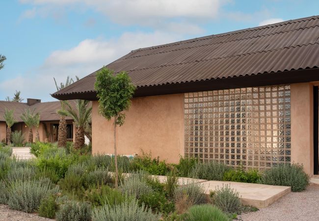 Villa in Marrakech Palmeraie - KERGONDÉ - Private pool, tennis and padel courts