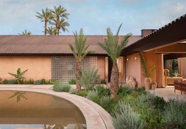 Villa in Marrakech Palmeraie - KERGONDÉ - Private pool, tennis and padel courts